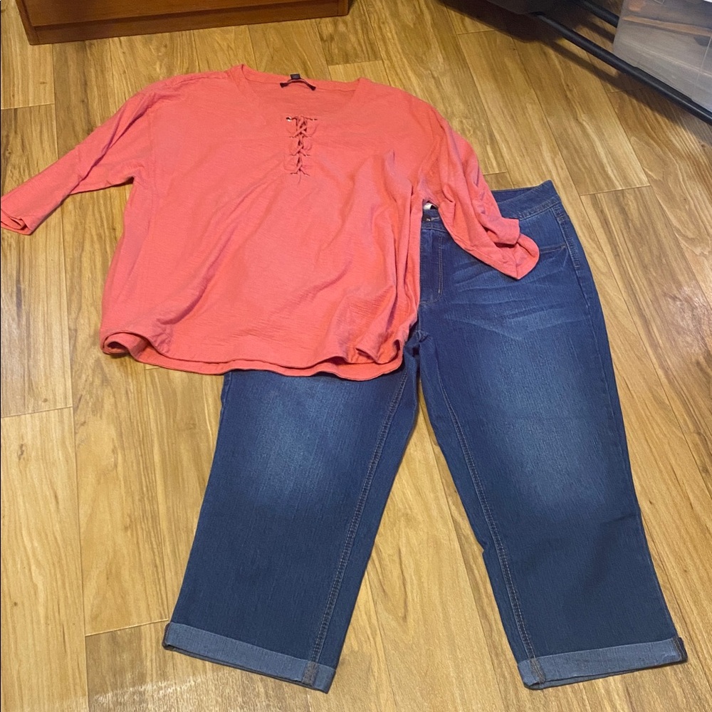 Bundle: Faded Glory Women's Cropped Jeans; size 16 & Tommy Hilfiger top size XL